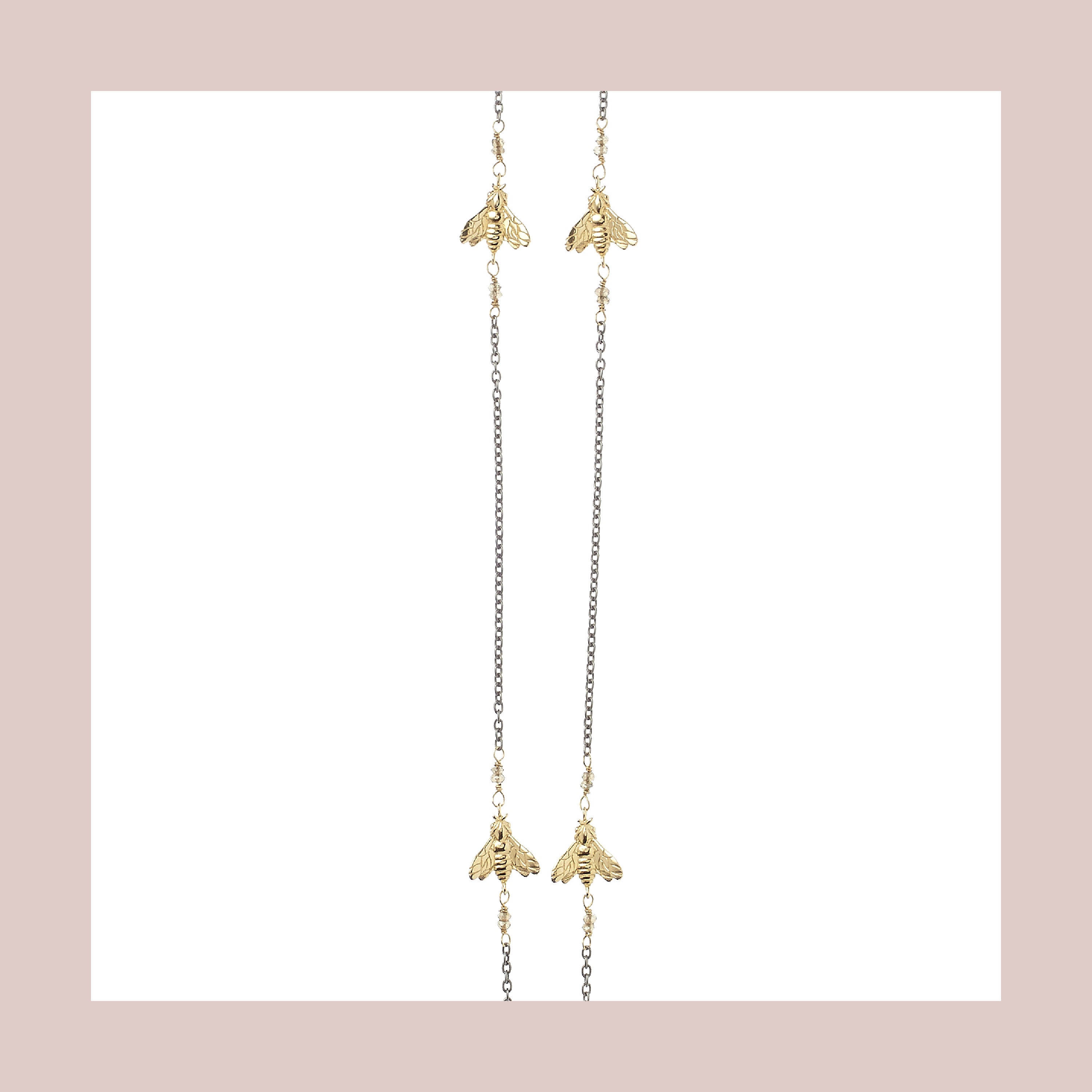 Collana Bee Queen con quattro api e quarzi