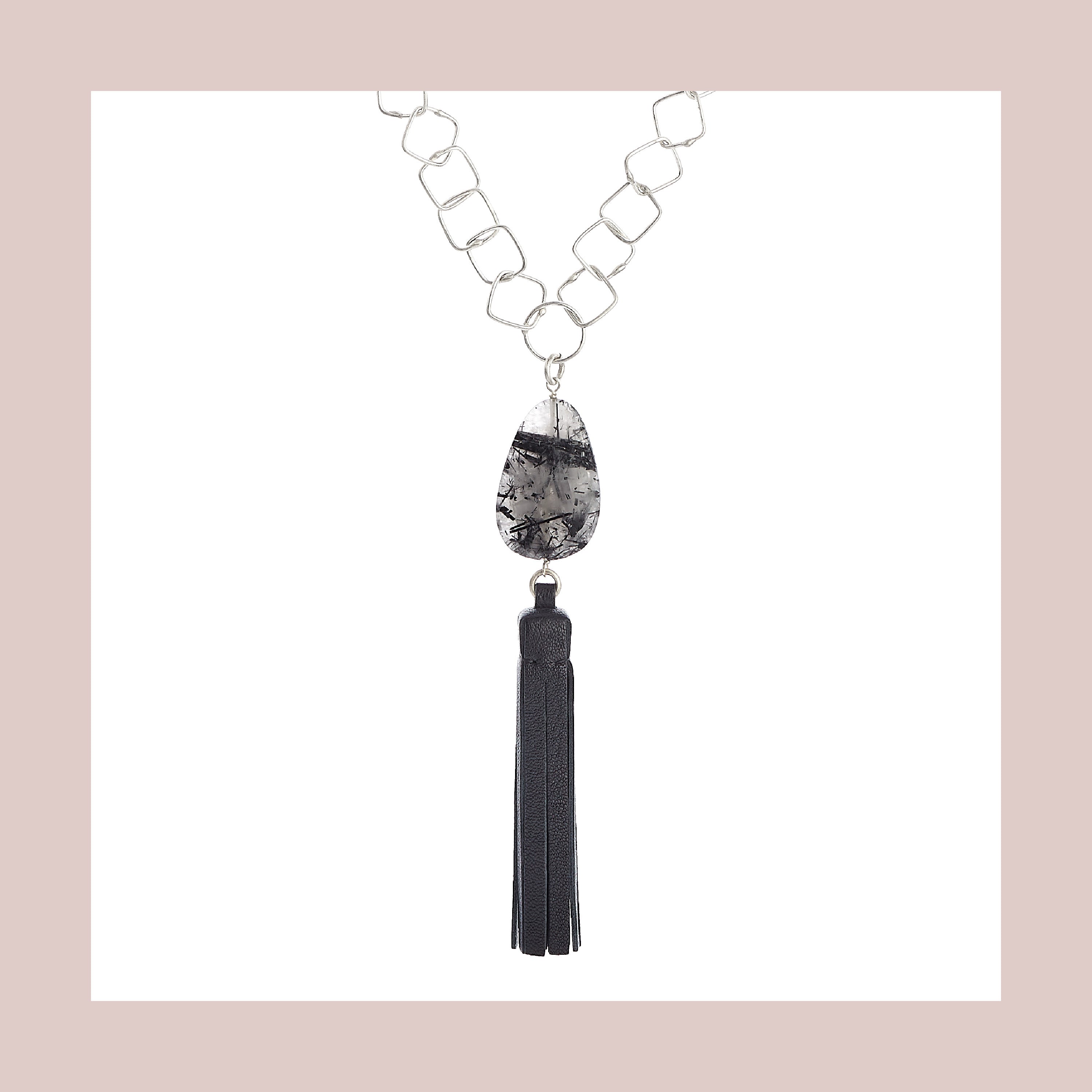 Collana Tassel "Square" con nappa in pelle nera e quarzo